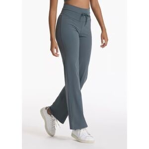 Vuori Women's Daily Wideleg (Stone Blue)